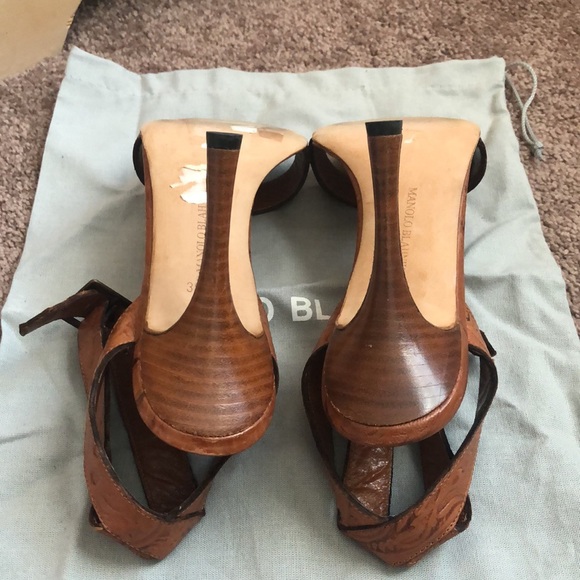 Manolo Blahnik Leather Strappy Sandal 105 Stiletto Heels with Ankle Strap - Picture 11 of 14